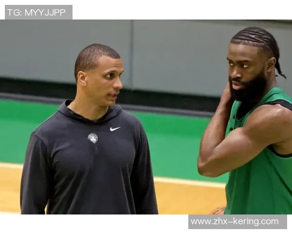 凯尔特人与热火季后赛第三场激战回顾与精彩瞬间分析